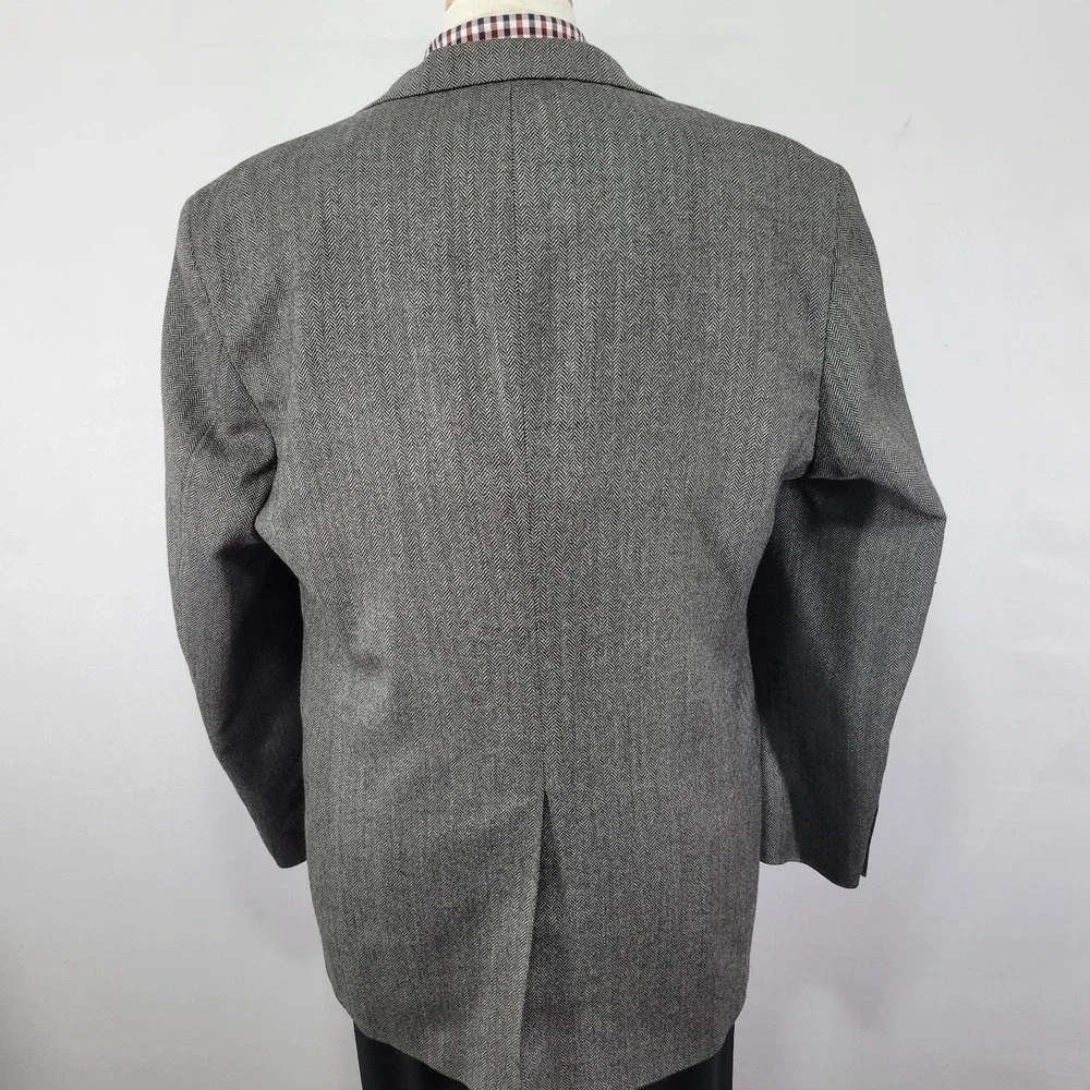 Stafford Essentials Men's Sport‎ Coat Blazer Three Button Gray Herringbone 44L